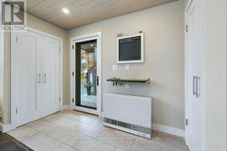 Foyer - 