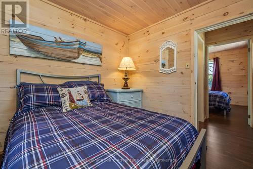 121 Rattlebear Drive, The Archipelago (Archipelago North), ON - Indoor Photo Showing Bedroom