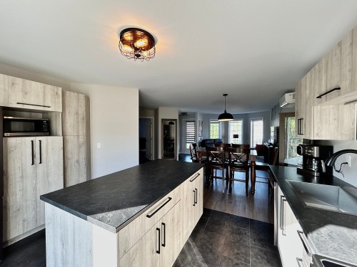 Kitchen - 1640 Place Du Copal, Terrebonne (La Plaine), QC - Indoor Photo Showing Kitchen
