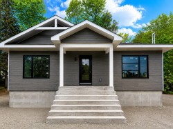 223  - 225 Rue Sicard Saint-Calixte, QC J0K 1Z0