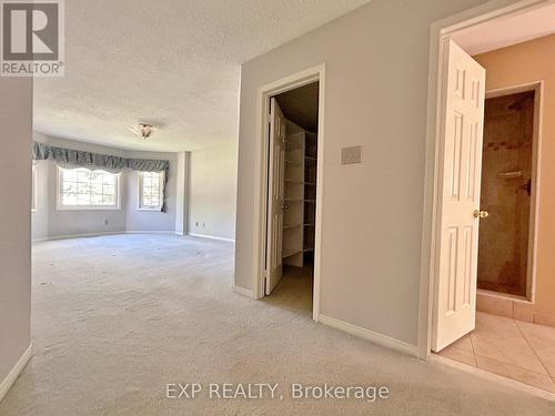 23 Haskell Crescent, Aurora, ON - Indoor Photo Showing Other Room