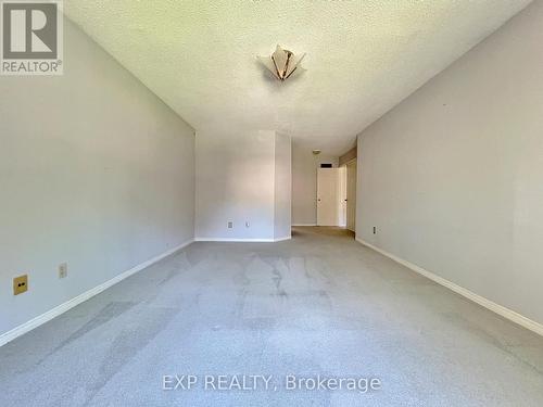 23 Haskell Crescent, Aurora, ON - Indoor Photo Showing Other Room