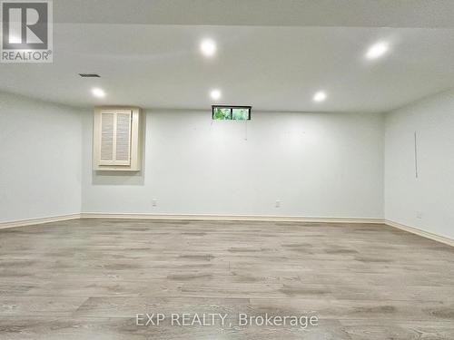 23 Haskell Crescent, Aurora, ON - Indoor Photo Showing Other Room