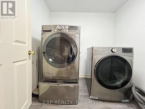 23 Haskell Crescent, Aurora, ON - Indoor Photo Showing Laundry Room