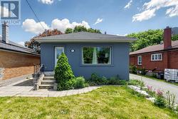 27 JAPONICA ROAD Toronto, ON M1R 4S1