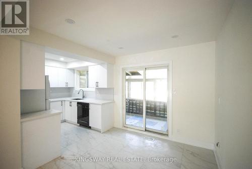 24 Archdekin Drive, Brampton, ON - Indoor Photo Showing Kitchen