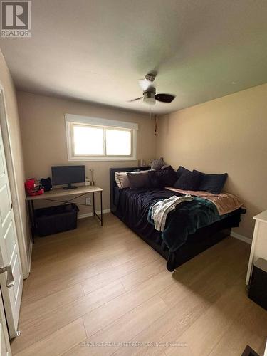 54 Rockwyn Crescent, London East, ON - Indoor Photo Showing Living Room