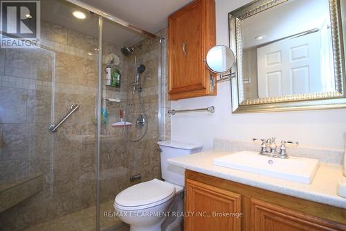 3 pc ensuite bath - 802 - 40 Harrisford Street, Hamilton, ON - Indoor Photo Showing Bathroom