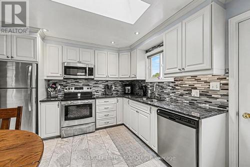 15 Pearl Street, Smiths Falls, ON - Indoor Photo Showing Kitchen With Double Sink With Upgraded Kitchen
