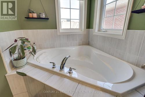 79 Jevons Drive, Ajax, ON - Indoor Photo Showing Bathroom