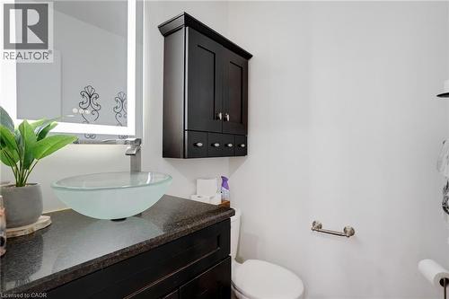 26 Telfer Court, Cambridge, ON - Indoor Photo Showing Bathroom