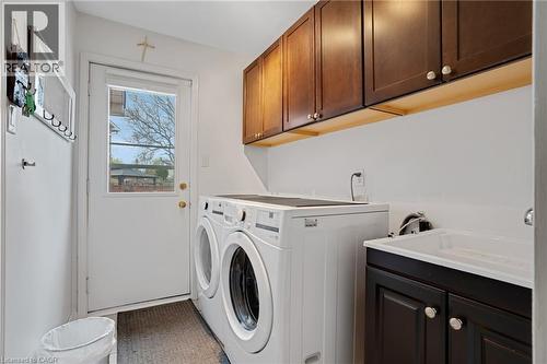 26 Telfer Court, Cambridge, ON - Indoor Photo Showing Laundry Room