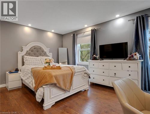 26 Telfer Court, Cambridge, ON - Indoor Photo Showing Bedroom