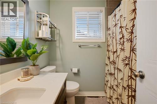 26 Telfer Court, Cambridge, ON - Indoor Photo Showing Bathroom