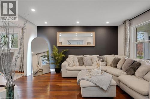 26 Telfer Court, Cambridge, ON - Indoor Photo Showing Living Room