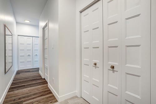 Mud Room - 406-50 Rue Toe-Blake, Vaudreuil-Dorion, QC - Indoor Photo Showing Other Room