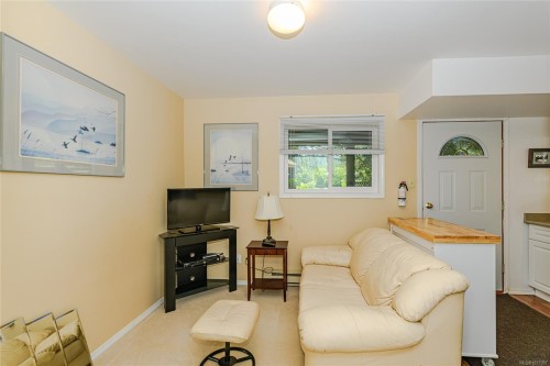 105 Byron Rd, Salt Spring, BC 