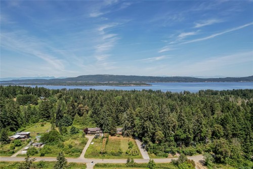 105 Byron Rd, Salt Spring, BC 
