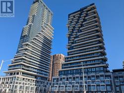 1839 - 20 INN ON THE PARK DRIVE Toronto, ON M3C 0P8