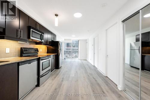 703 - 18 Harbour Street, Toronto, ON - Indoor Photo Showing Kitchen