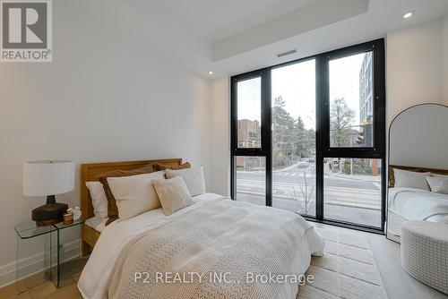 208 - 2 Forest Hill Road, Toronto, ON - Indoor Photo Showing Bedroom