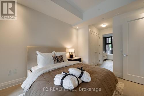 208 - 2 Forest Hill Road, Toronto, ON - Indoor Photo Showing Bedroom