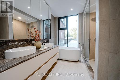 208 - 2 Forest Hill Road, Toronto, ON - Indoor Photo Showing Bathroom