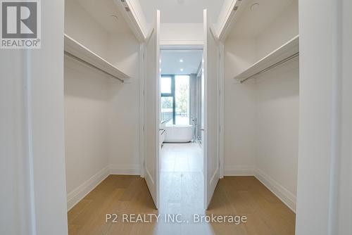 208 - 2 Forest Hill Road, Toronto, ON - Indoor