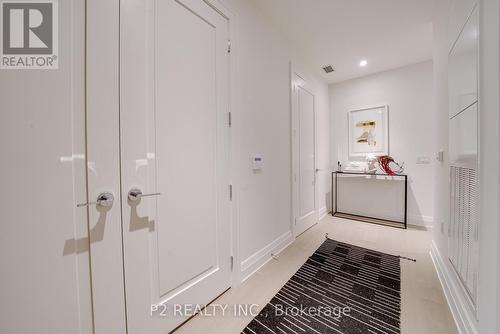 208 - 2 Forest Hill Road, Toronto, ON - Indoor Photo Showing Other Room