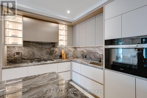 208 - 2 Forest Hill Road, Toronto, ON - Indoor Photo Showing Kitchen With Upgraded Kitchen