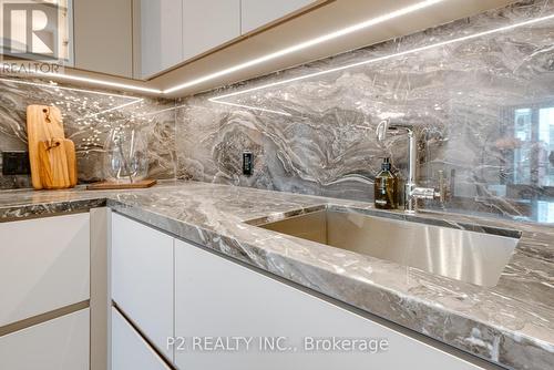 208 - 2 Forest Hill Road, Toronto, ON - Indoor