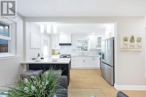 2420 Edenhurst Drive, Mississauga, ON - Indoor Photo Showing Kitchen