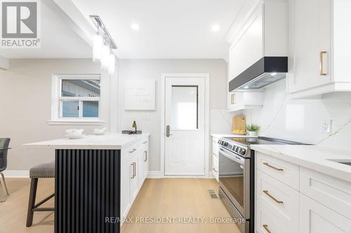 2420 Edenhurst Drive, Mississauga, ON - Indoor Photo Showing Kitchen
