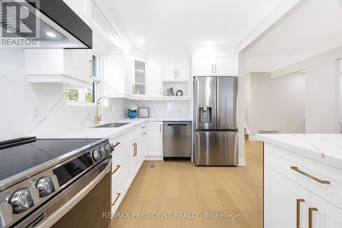 2420 Edenhurst Drive, Mississauga, ON - Indoor Photo Showing Kitchen