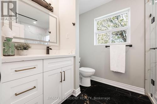2420 Edenhurst Drive, Mississauga, ON - Indoor Photo Showing Bathroom
