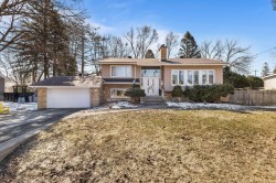 160 Hampshire Road  Beaconsfield, QC H9W 3N3