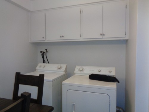 Cuisine - 9148A Rue Jamay, Montréal (Saint-Léonard), QC - Indoor Photo Showing Laundry Room