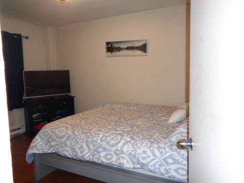 Chambre à coucher principale - 9148A Rue Jamay, Montréal (Saint-Léonard), QC - Indoor Photo Showing Bedroom