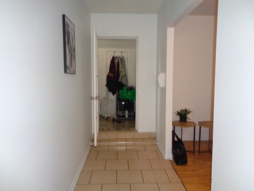 Hall d'entrée/Vestibule - 9148A Rue Jamay, Montréal (Saint-Léonard), QC - Indoor Photo Showing Other Room