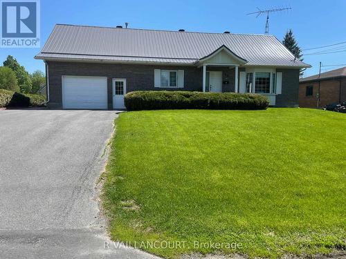 A & B - 46 WILLIAM STREET E  North Glengarry, ON K0C 1A0