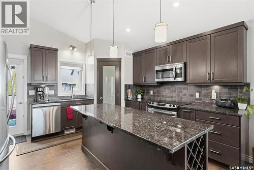 711 Sutter Crescent, Saskatoon, SK - Indoor Photo Showing Kitchen With Upgraded Kitchen