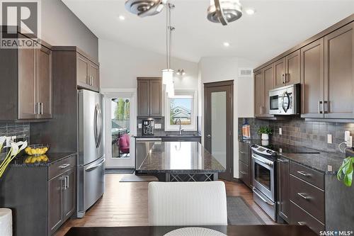 711 Sutter Crescent, Saskatoon, SK - Indoor Photo Showing Kitchen With Upgraded Kitchen