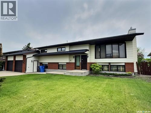 322 Spruce Drive, Estevan, SK - Outdoor With Facade