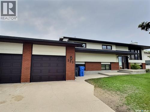 322 Spruce Drive, Estevan, SK - Outdoor