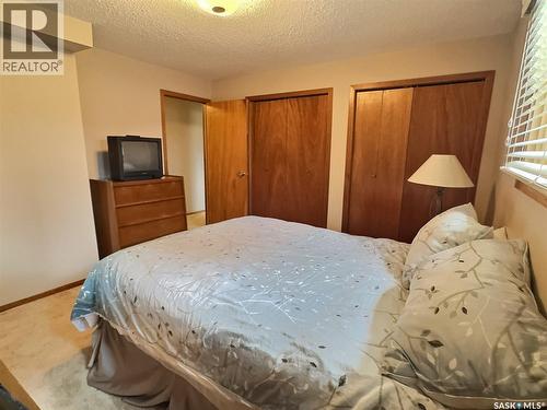 322 Spruce Drive, Estevan, SK - Indoor Photo Showing Bedroom
