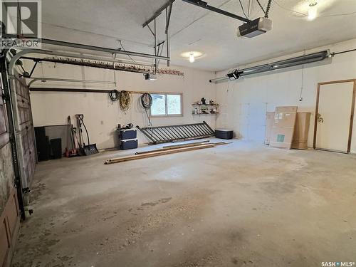 322 Spruce Drive, Estevan, SK - Indoor Photo Showing Garage