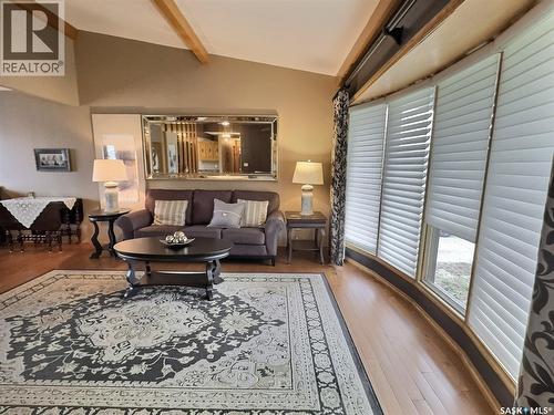 322 Spruce Drive, Estevan, SK - Indoor Photo Showing Living Room