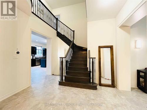 25 Mcisaac Drive, Springwater, ON - Indoor Photo Showing Other Room
