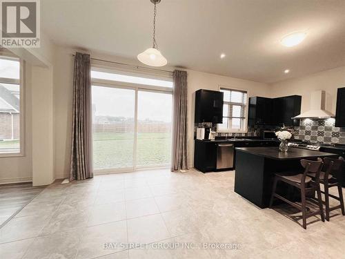 25 Mcisaac Drive, Springwater, ON - Indoor