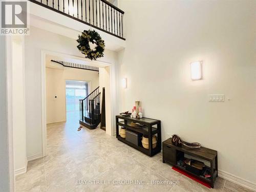 25 Mcisaac Drive, Springwater, ON - Indoor Photo Showing Other Room